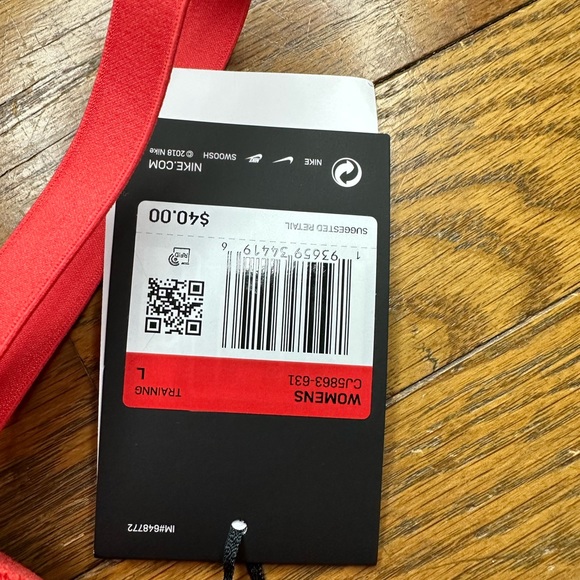 Nike Set - Picture 2 of 7